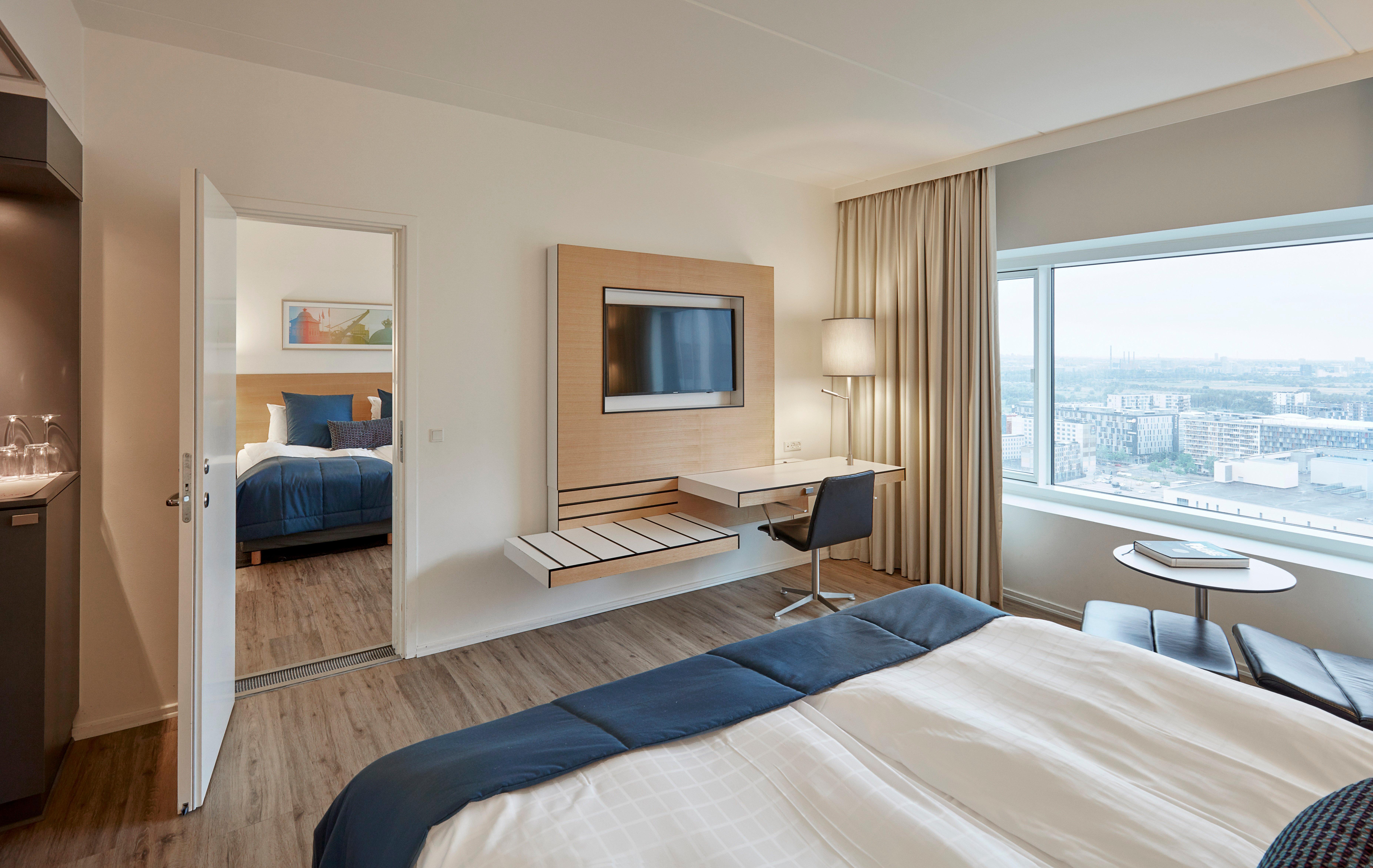 Hotel Crowne Plaza Towers By Ihg 4*