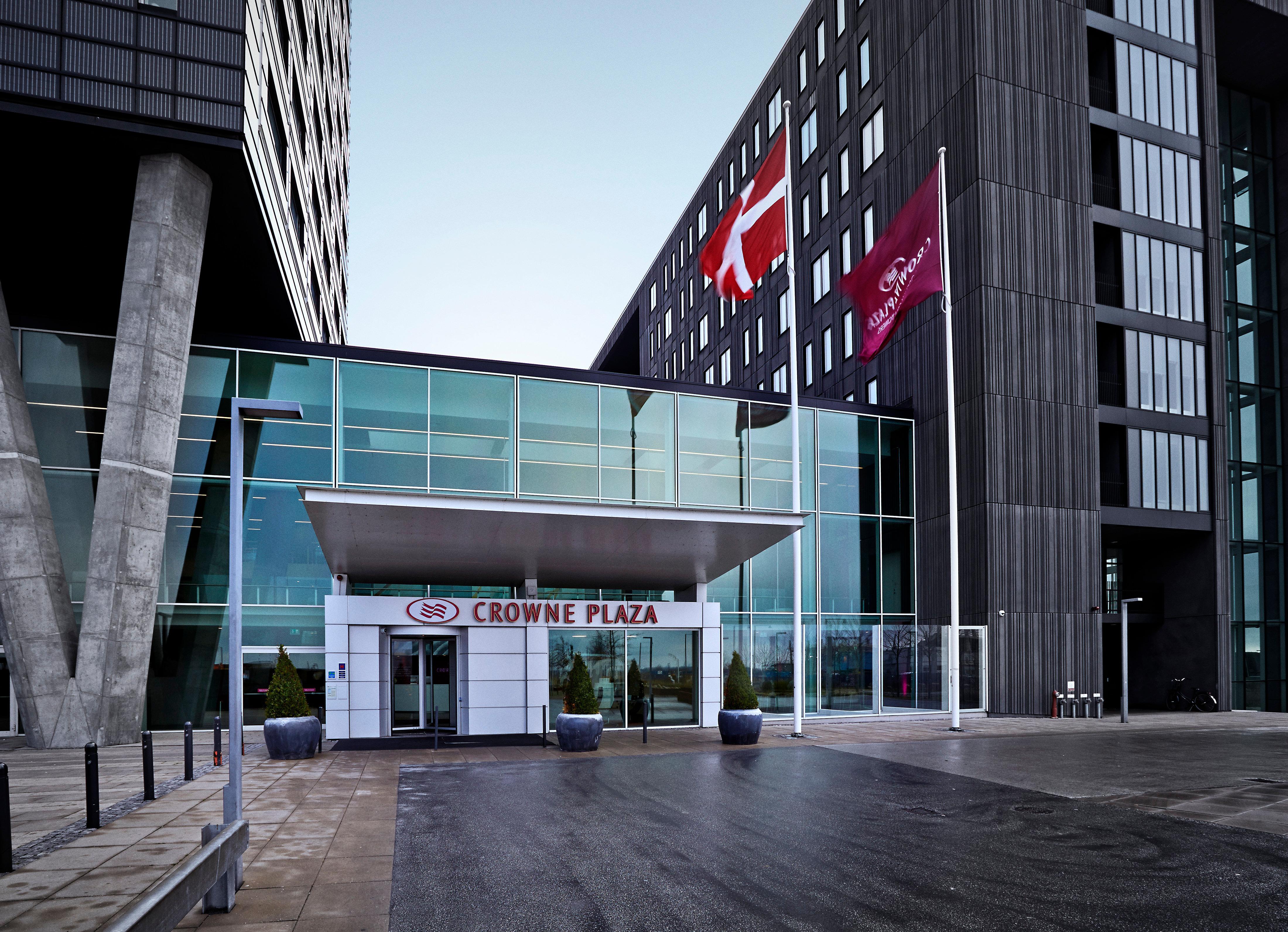 Crowne Plaza Towers By Ihg Hotel 4*