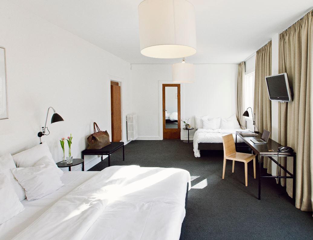 Hotel Astoria, Western Signature Collection