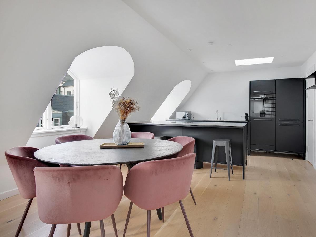 Sanders King Apartment
