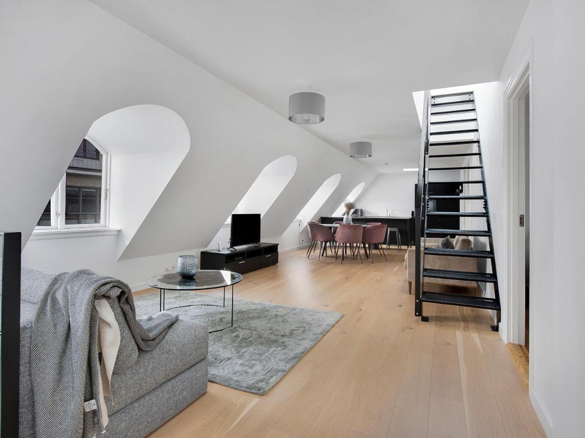 Sanders King * København