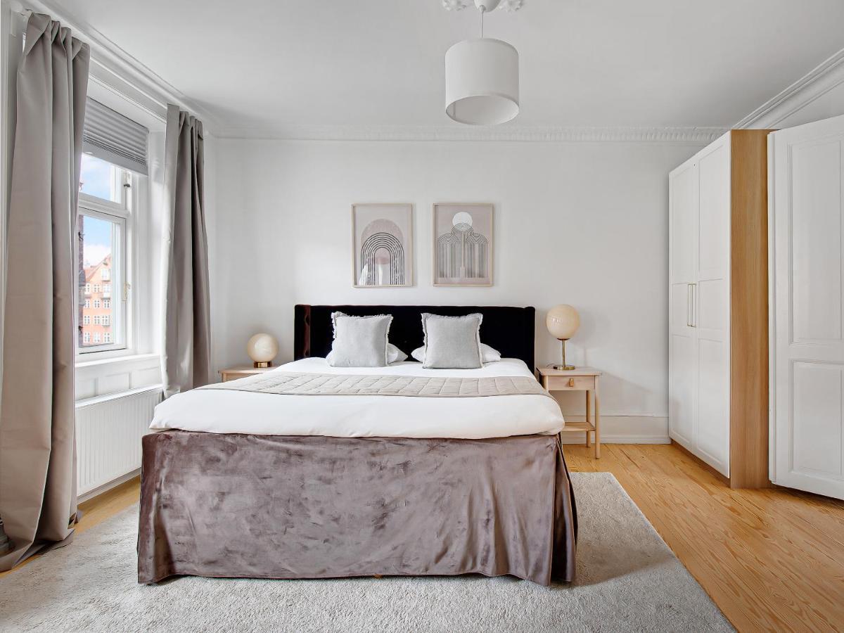 Sanders Stage - Chic Three-bedroom Near Nyhavn *
