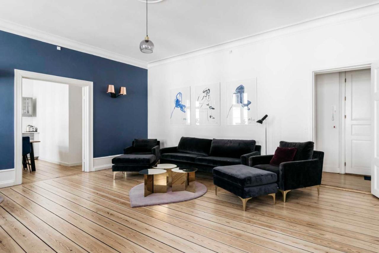 Queens Palace Apartment *