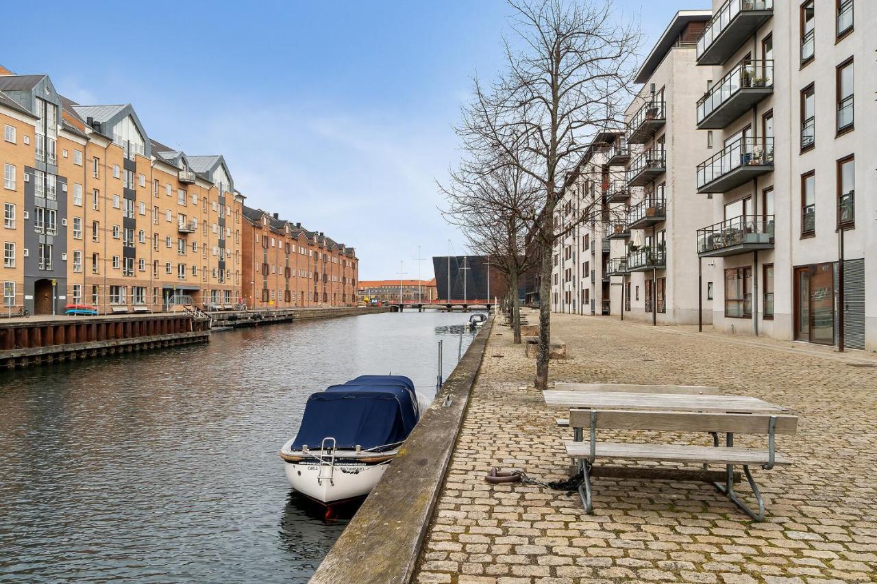 Scandi-hygge 2 Bedroom In Charming Christianshavn * Copenhagen