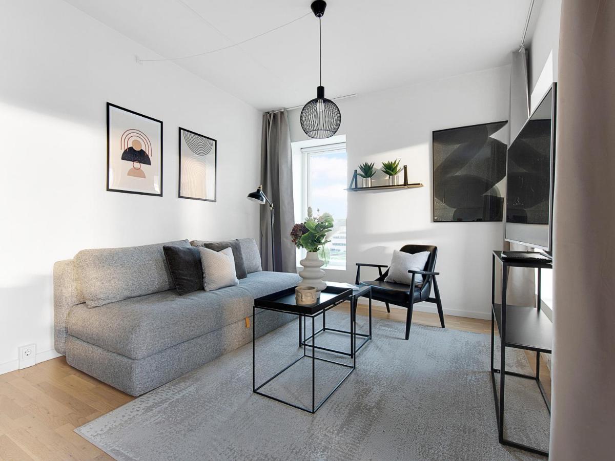 Sanders Arena - Dreamy One-bedroom Close To Metro Station