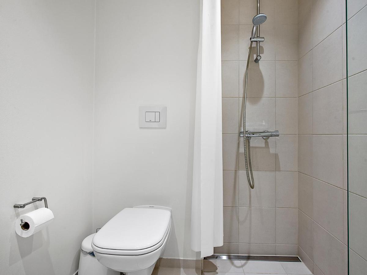 Sanders Arena - Inviting Two Bedroom Close To Metro Station