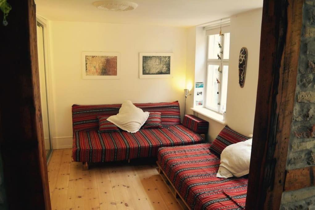 Apartment On Main Walking Street, Built In 1728! *