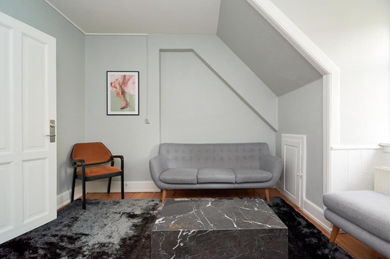 Stylish 5 Person Flat In Vibrant Urban Area Apartamento