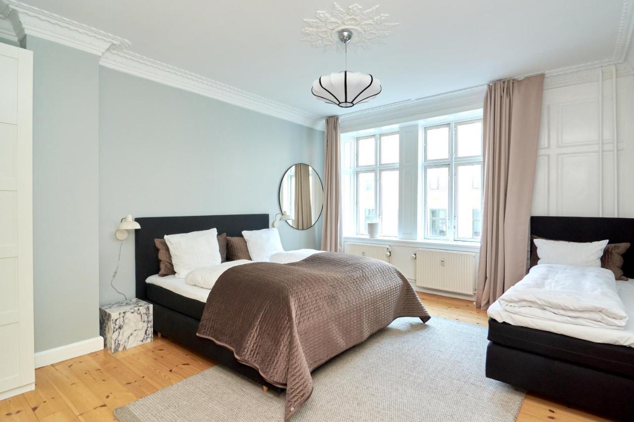 Large Modern By Meat Packing District In