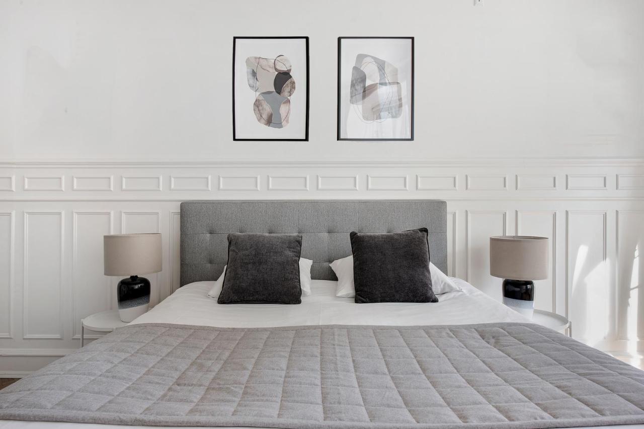 Sanders Frontier - Endearing Two-bedroom Near Royal Palace Appartement