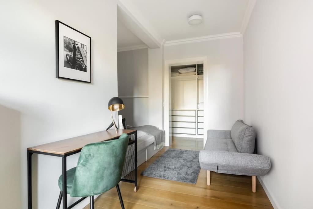 Apartment Cozy In Christianshavn W Two Balconies. Copenhagen