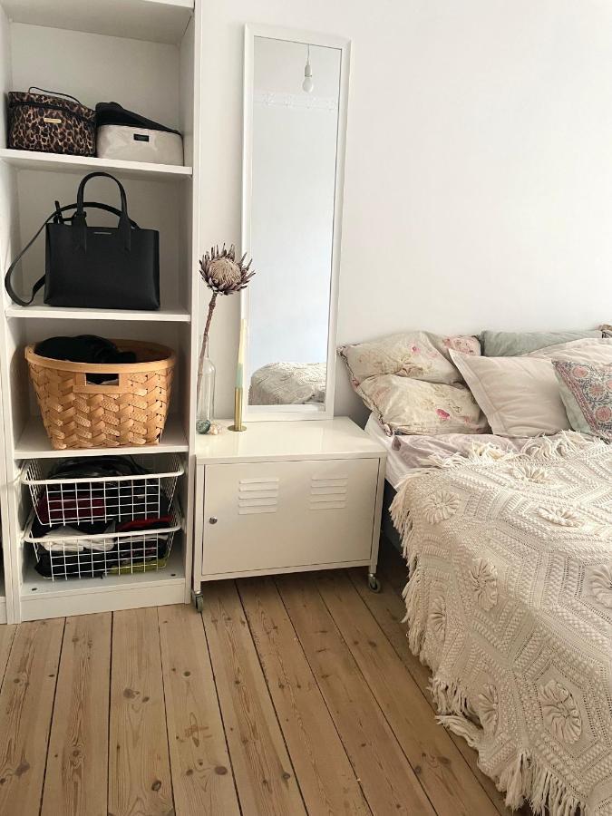Central Two Bedroom * København