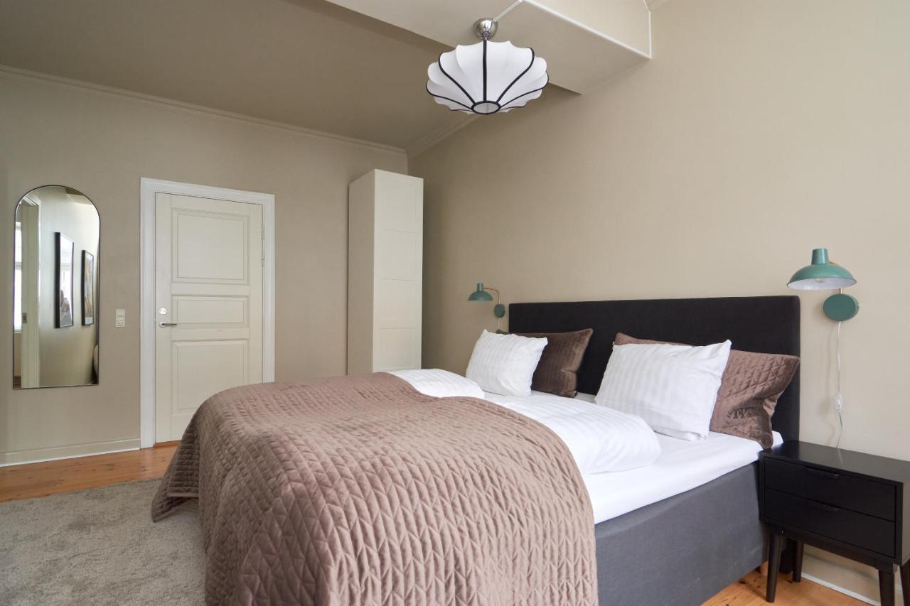 Spacious 3b W Double Beds Centre Huoneisto