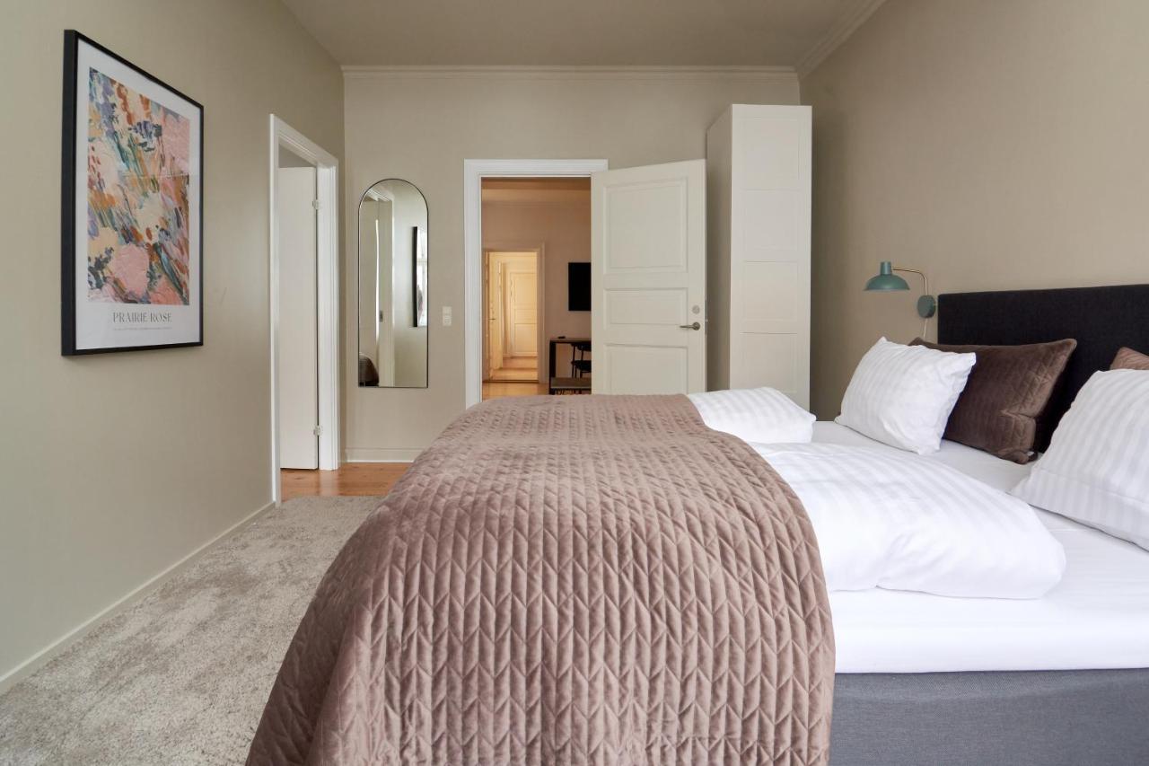 Spacious 3b W Double Beds Centre