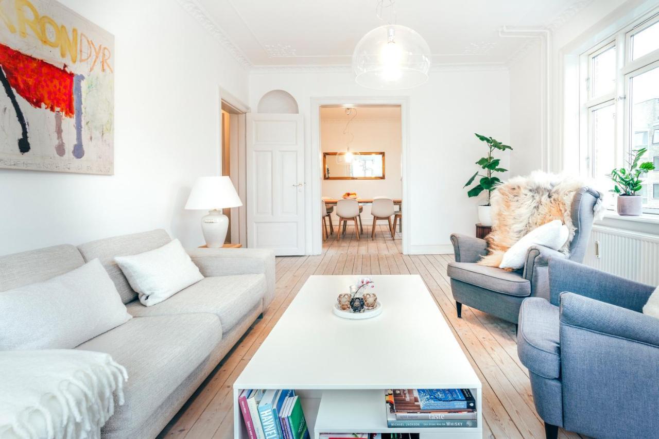 Elegant, Evocative And Cosy In Osterbro With A Panoramic View. Eco-friendly. 1km Harbour/ Beach, 3km- Center, 13km-airport. Huoneisto Kööpenhamina