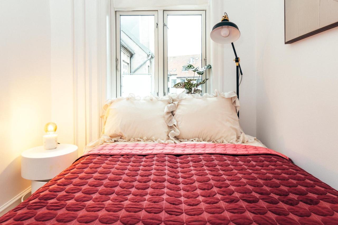 Elegant, Evocative And Cosy In Osterbro With A Panoramic View. Eco-friendly. 1km Harbour/ Beach, 3km- Center, 13km-airport. Apartment Copenhagen