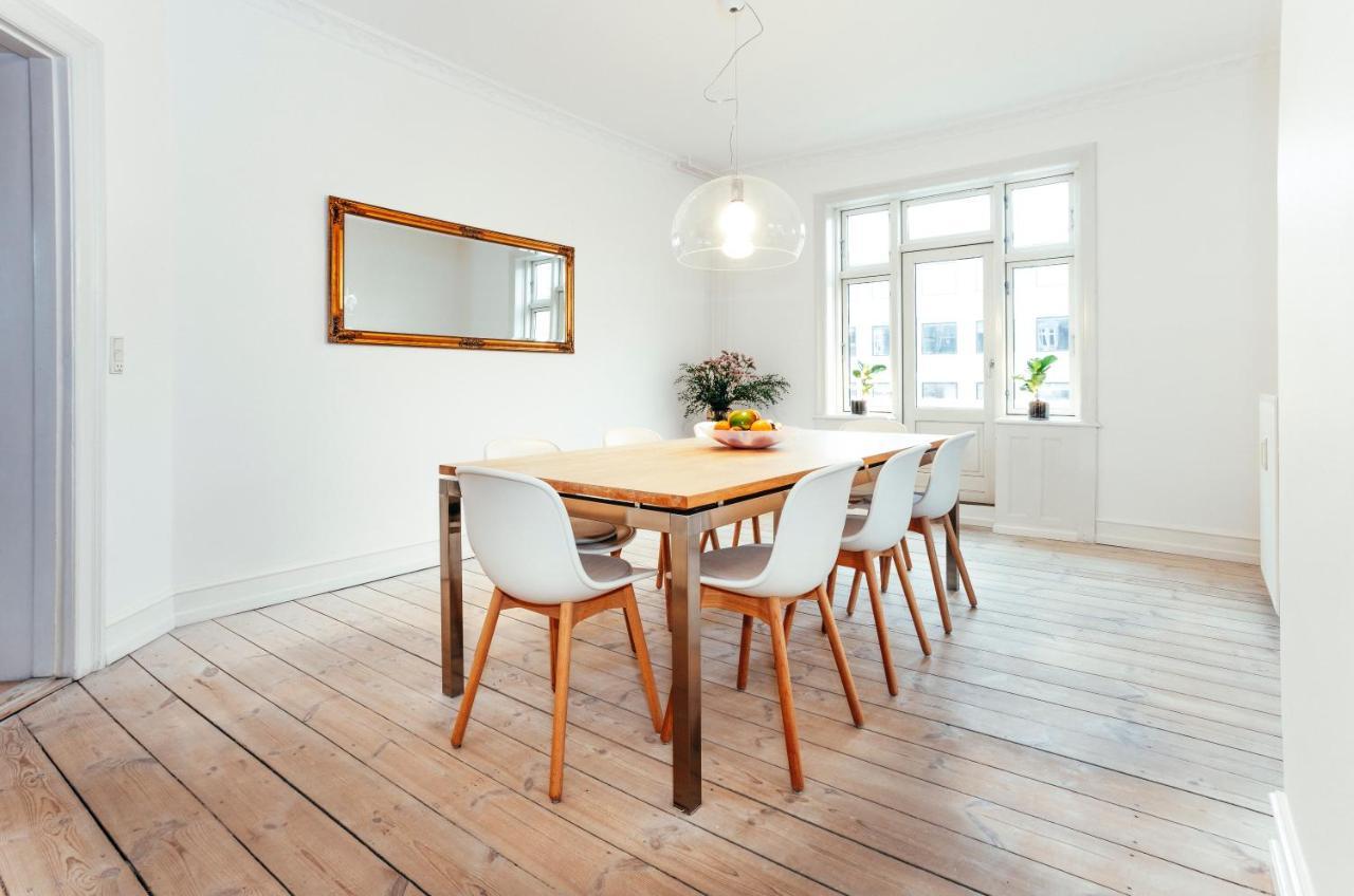 Elegant, Evocative And Cosy In Osterbro With A Panoramic View. Eco-friendly. 1km Harbour/ Beach, 3km- Center, 13km-airport. Apartment Copenhagen