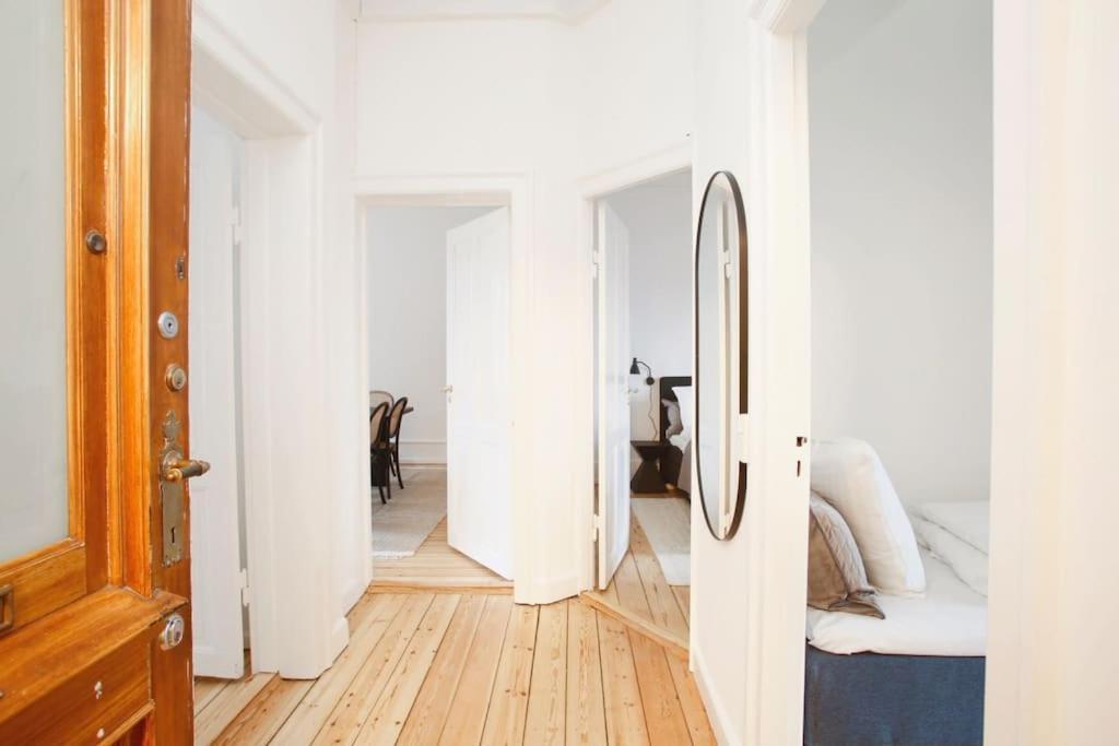3 Bedroom Flat With Balcony In Peaceful Neighbourhood