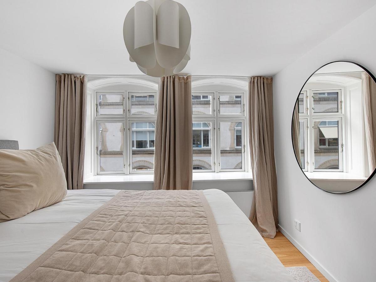 Sanders Regent - Endearing One-bedroom Near Square * Copenhagen