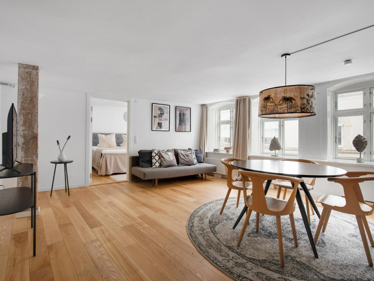 Sanders Regent - Endearing One-bedroom Near Square