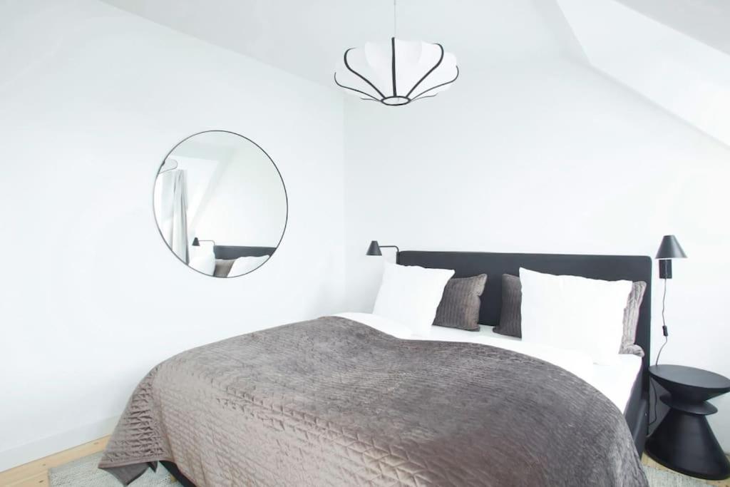 Bright 3br Flat With Balcony And Amazing View Lejlighed *