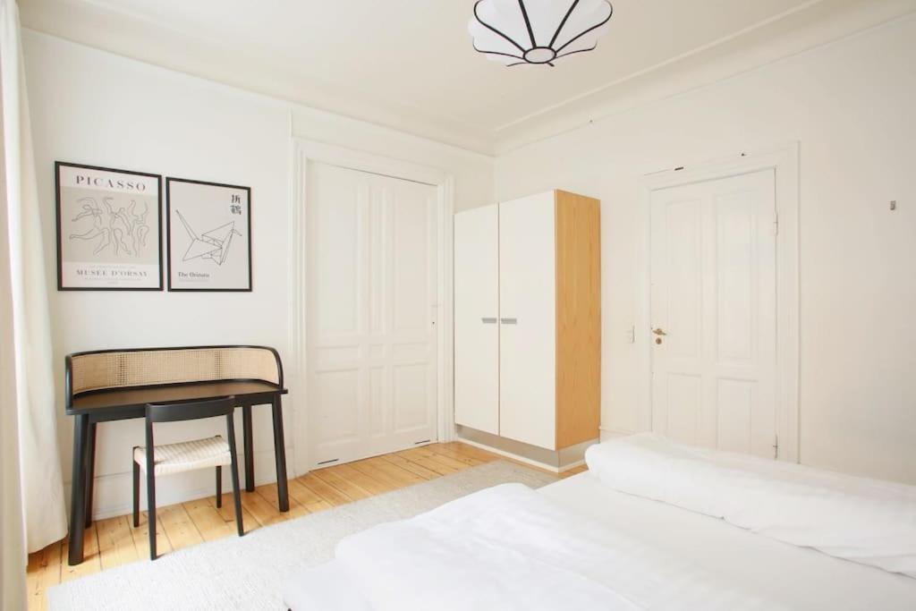 Large & Bright 3br Flat W Whirlpool Near Metro Apartamento