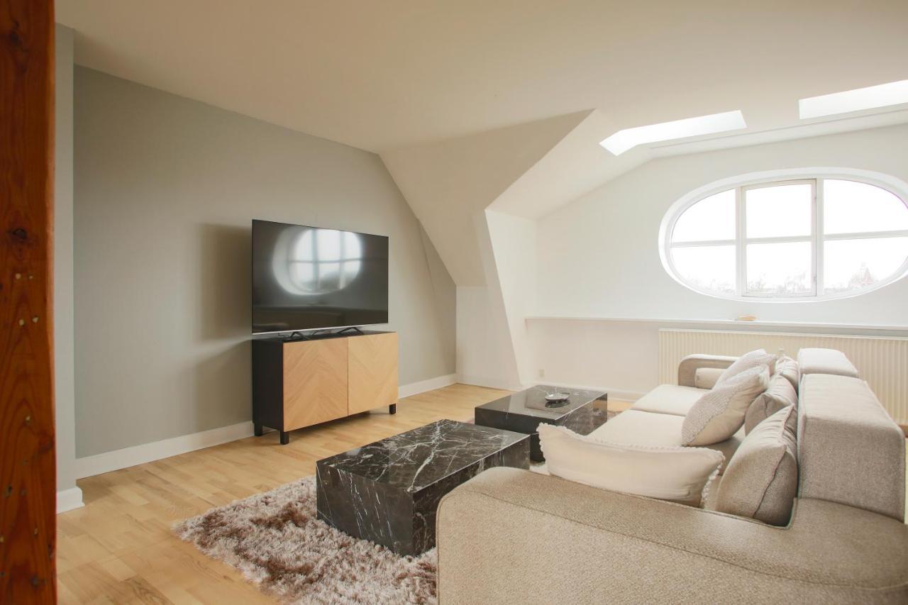 Unique 5 Bedroom Flat W Exposed Beams In Appartement Copenhague
