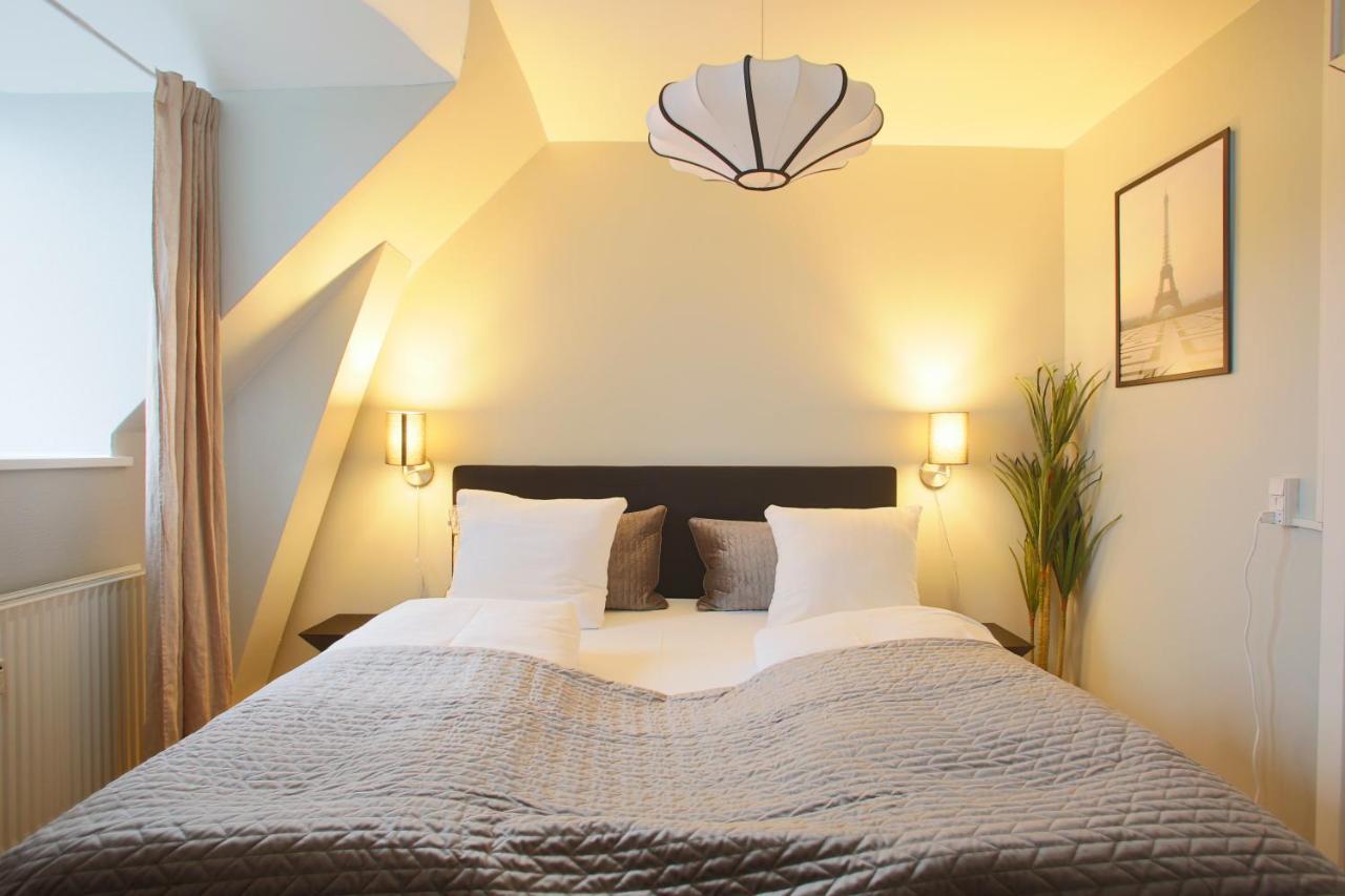 Unique 5 Bedroom Flat W Exposed Beams In Appartement