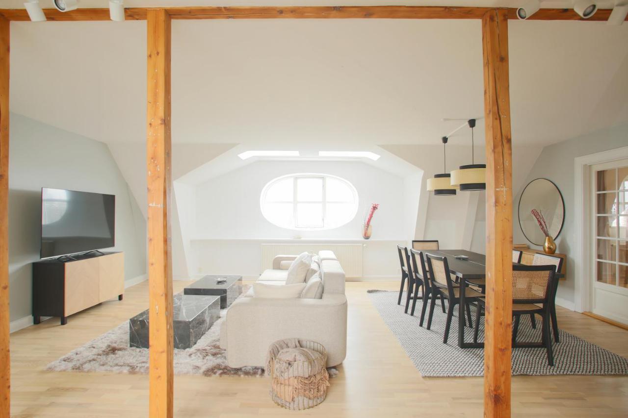 Appartement Unique 5 Bedroom Flat W Exposed Beams In *