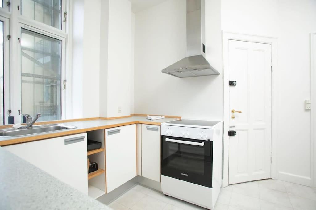 Huoneisto 3 Bedroom Flat With Balcony In Peaceful Neighbourhood Kööpenhamina