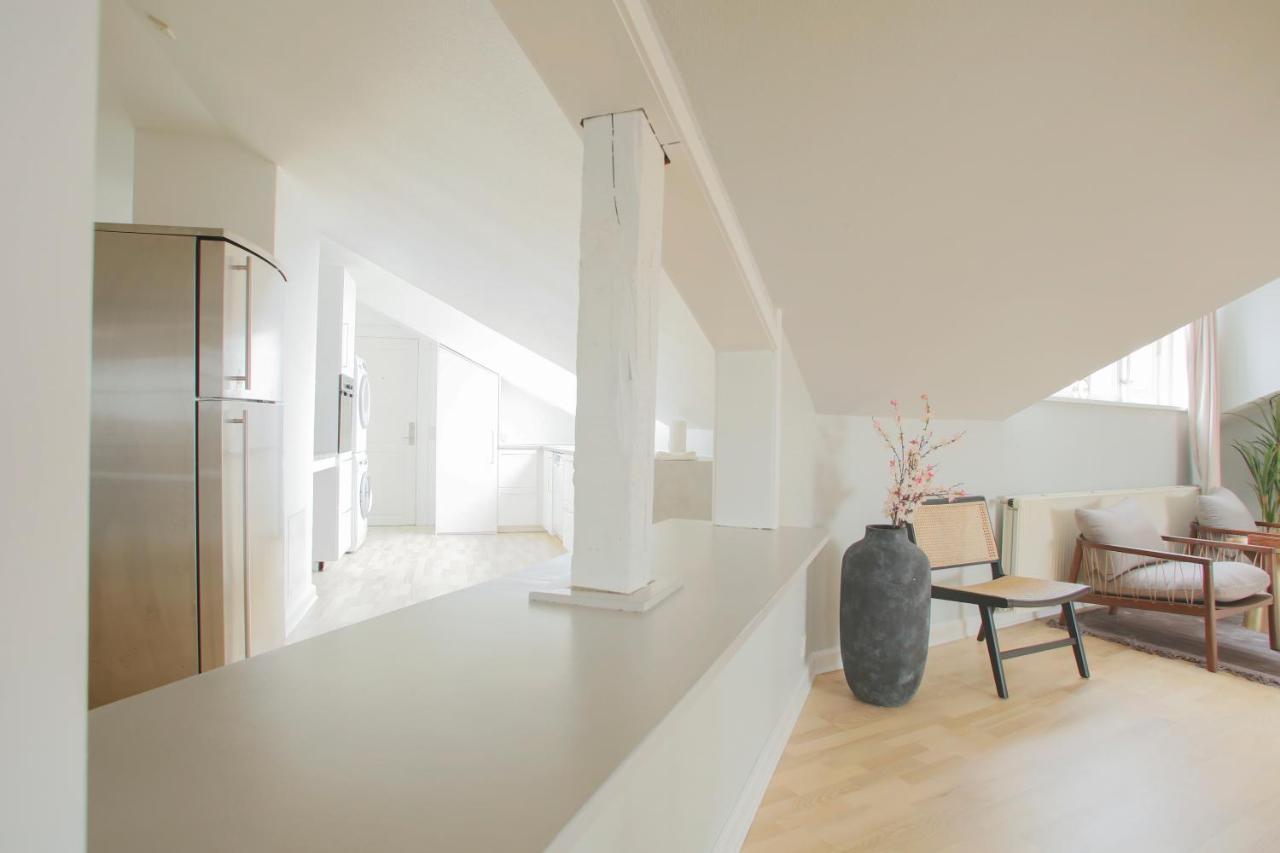 Unique 5 Bedroom Flat W Exposed Beams In * Copenhague