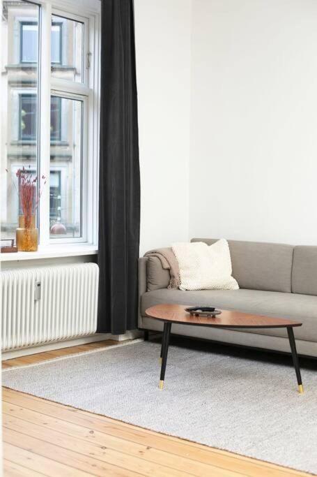 3 Bedroom Flat With Balcony In Peaceful Neighbourhood * Kööpenhamina