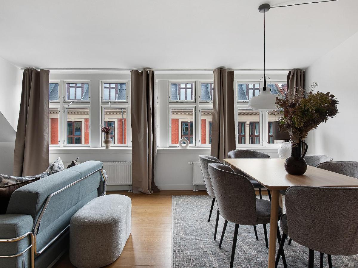 Apartment Sanders Leaves - Precious Two-bedroom Penthouse In Downtown *