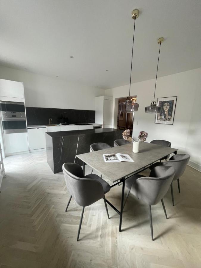Luxury In The Centre Of Apartment *