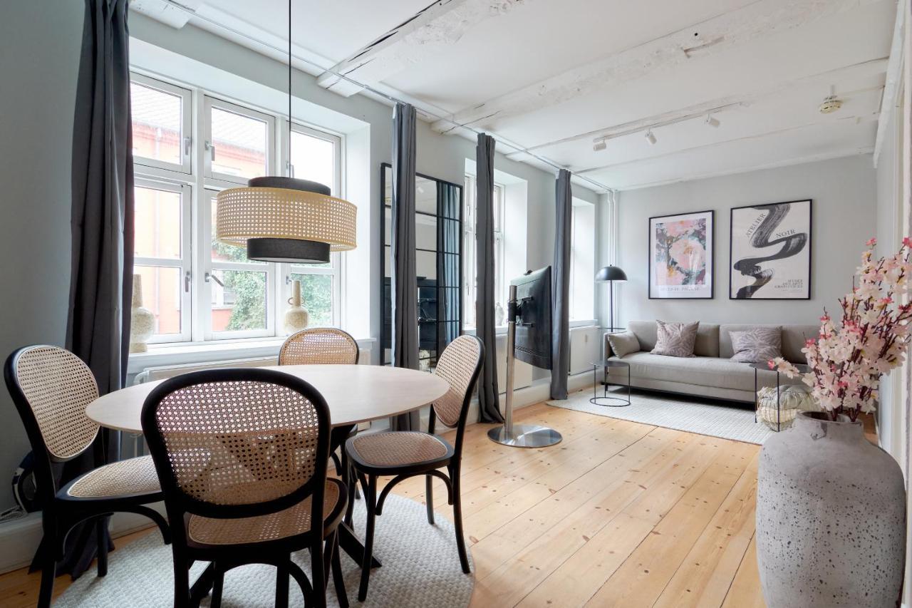 Cozy Flat In By Marble Church Apartment *
