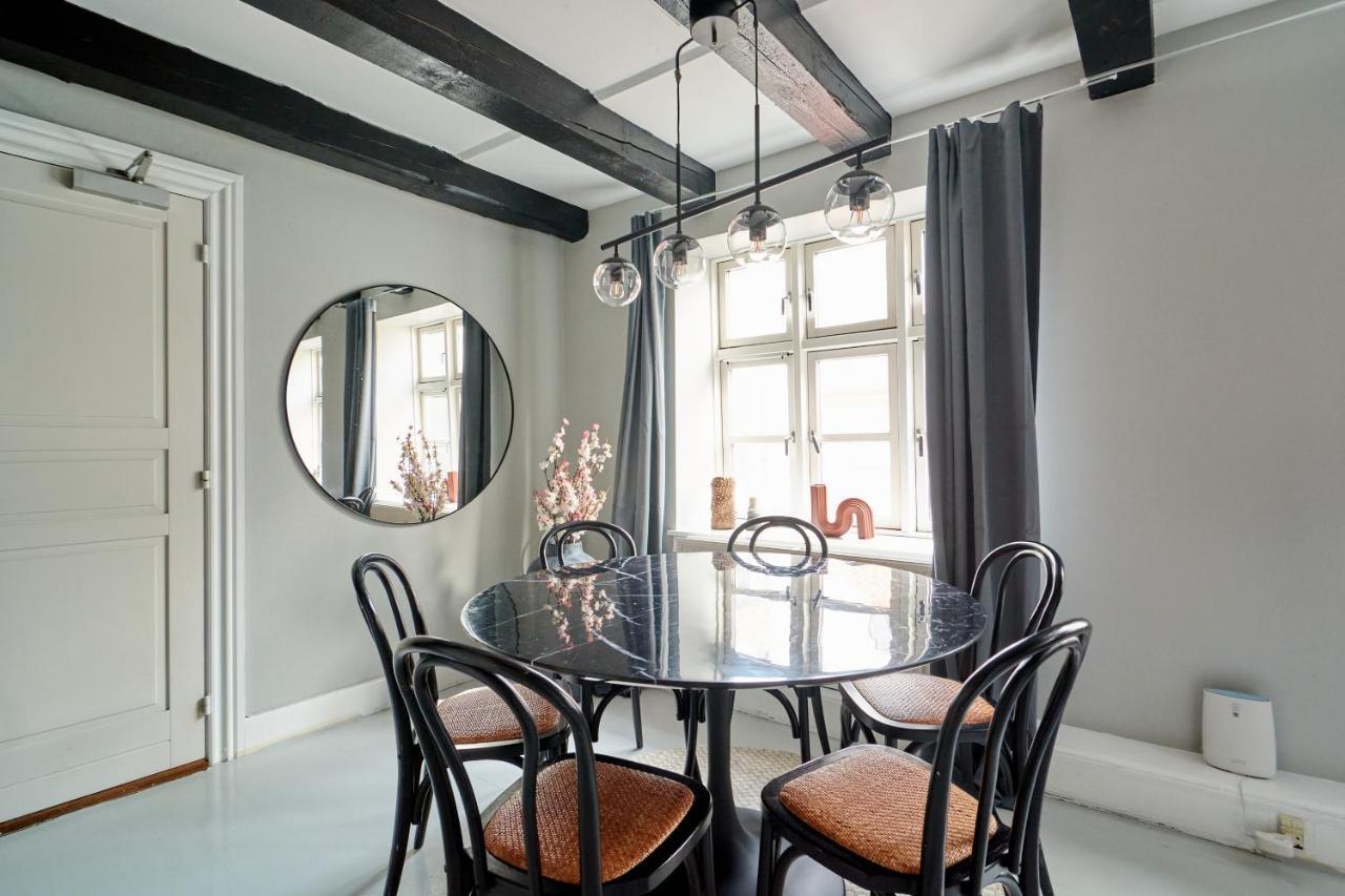 Unique 2 Bedroom Duplex W Exposed Beams In Cph * Copenhagen
