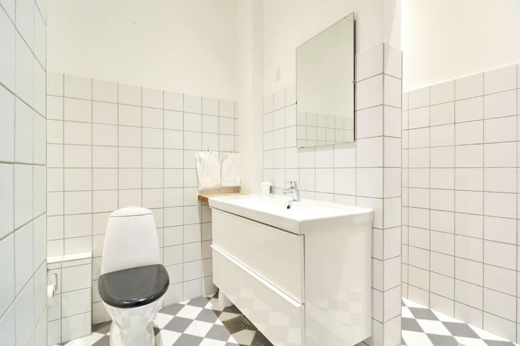 Moderen And Sleek 3br With Bath By The Lakes And Metro * Kööpenhamina