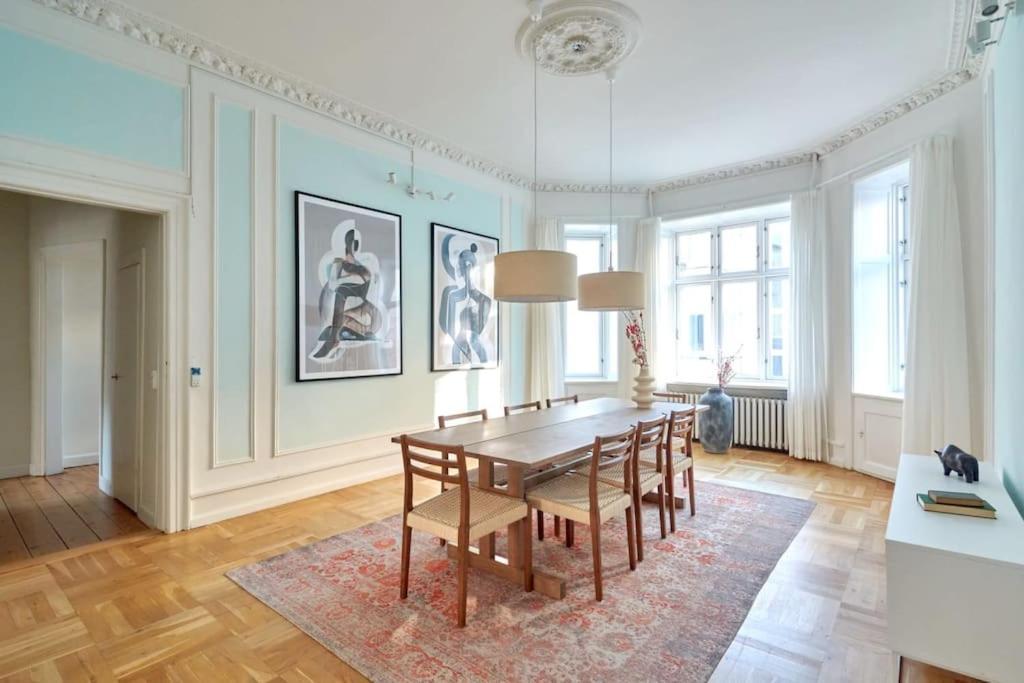 Moderen And Sleek 3br With Bath By The Lakes And Metro Huoneisto Kööpenhamina