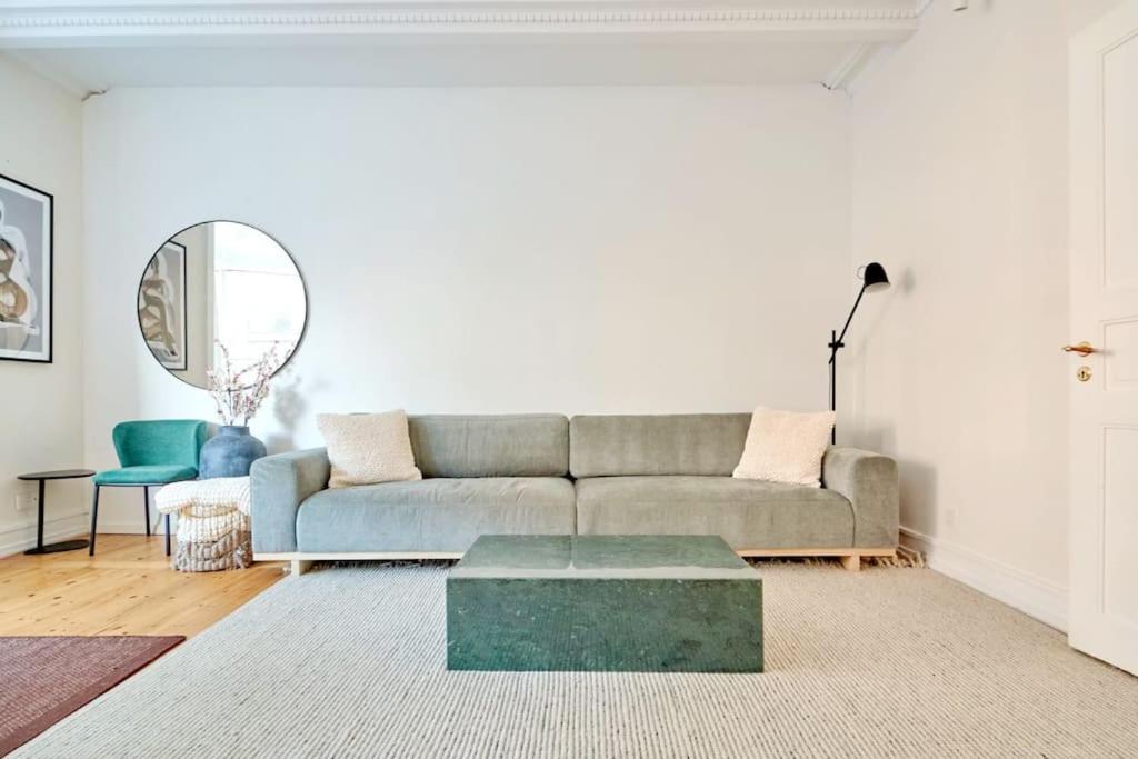 Large & Stylish Flats In Trendy & Vibrant Neighbourhood