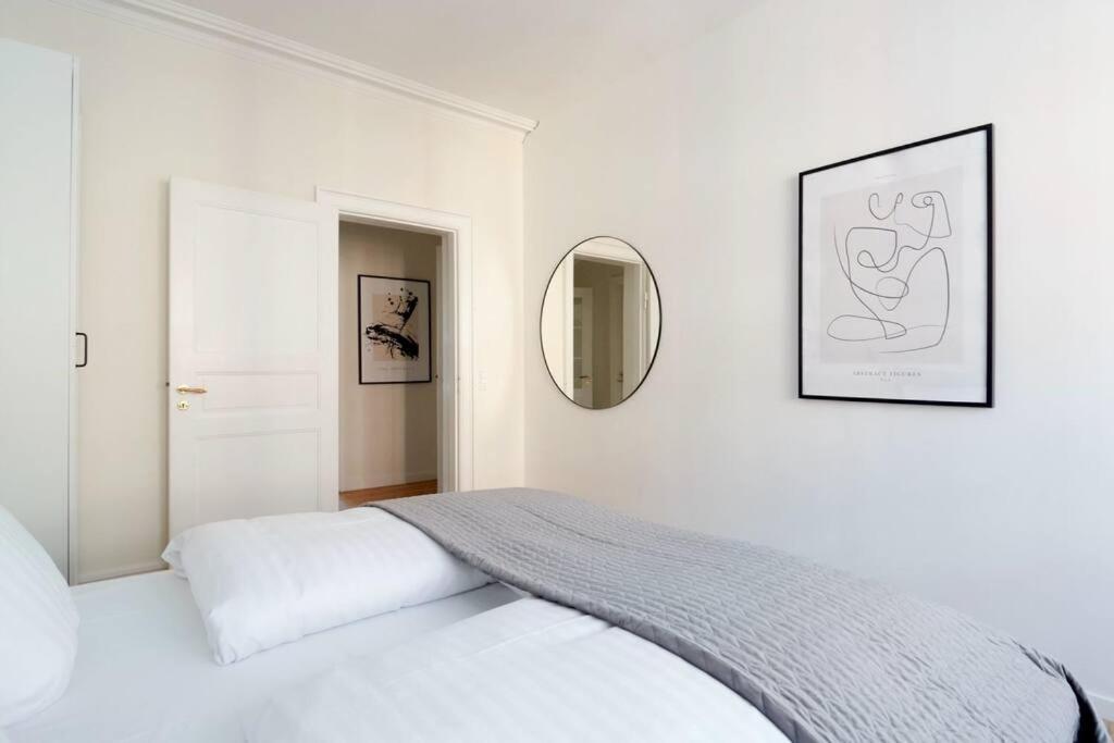 Apartment Large & Stylish Flats In Trendy & Vibrant Neighbourhood *