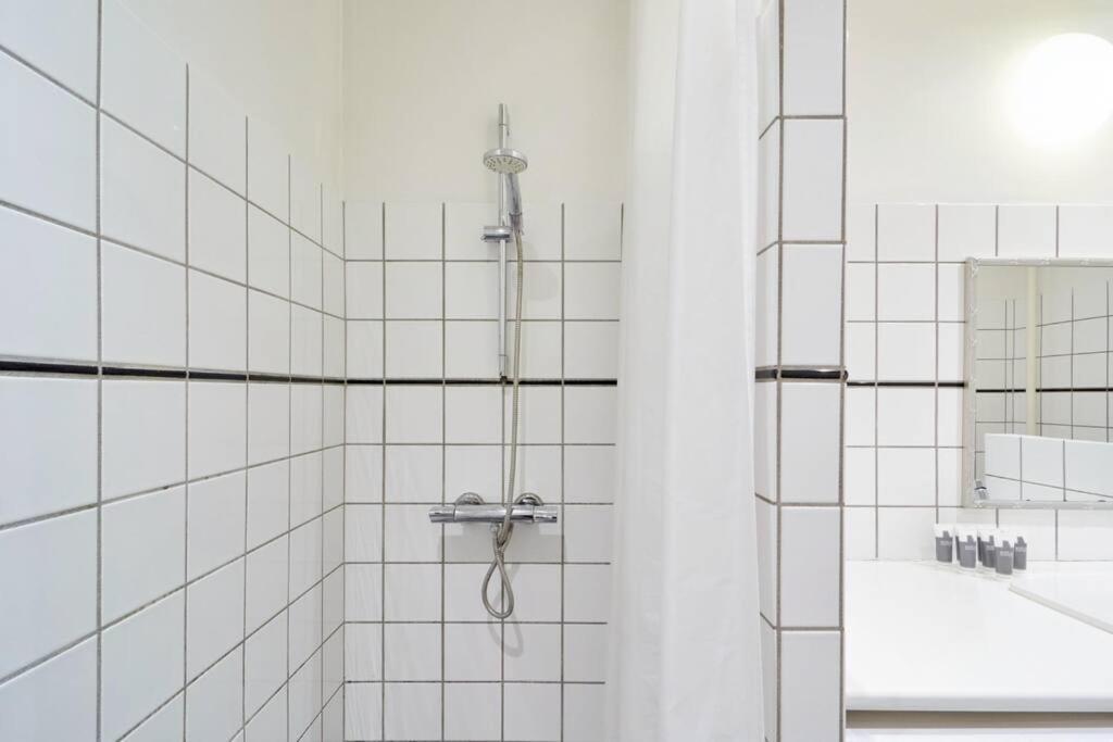 Large & Stylish Flats In Trendy & Vibrant Neighbourhood