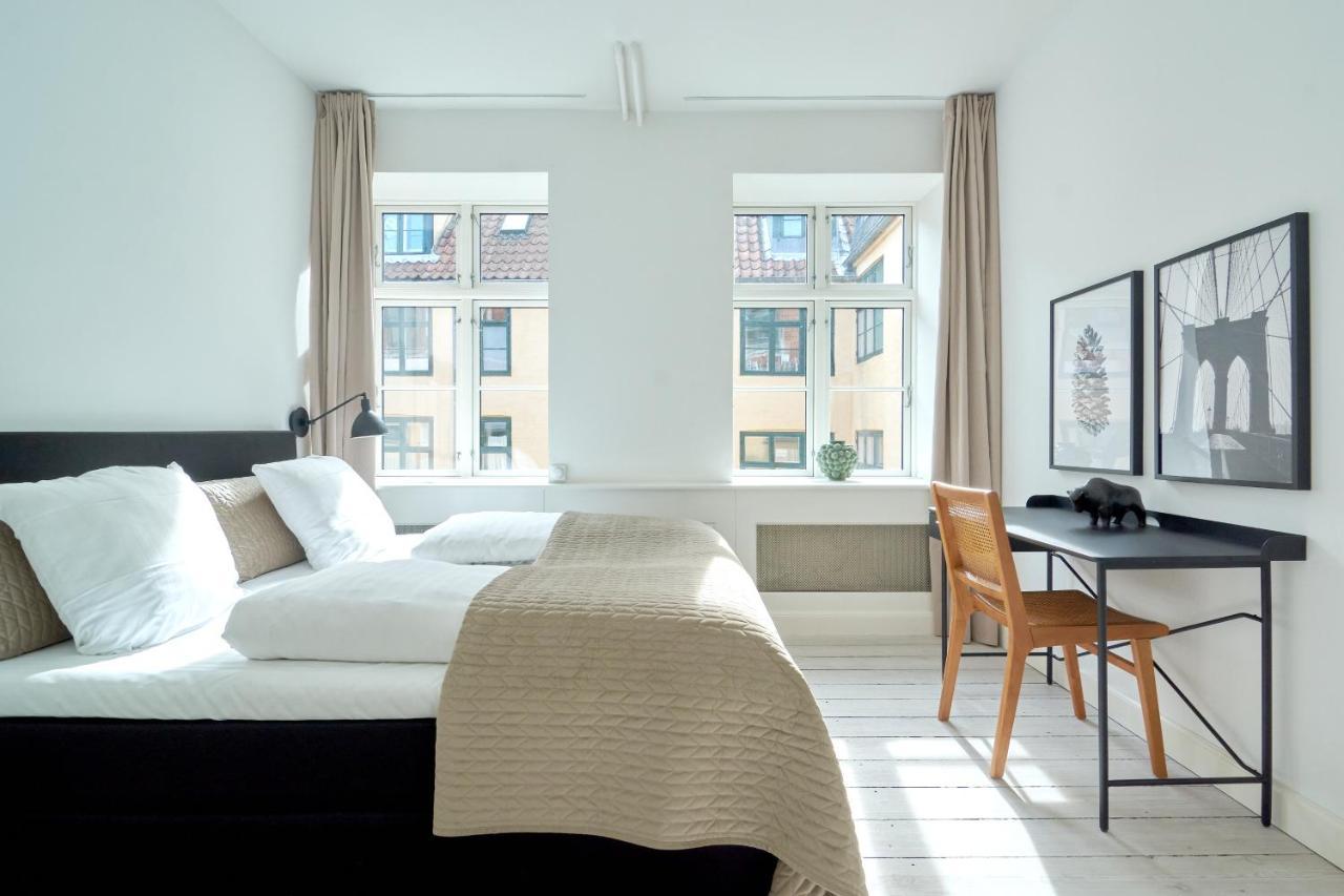Apartment Spacious Flat Centrally Located In Cph's Old Town *