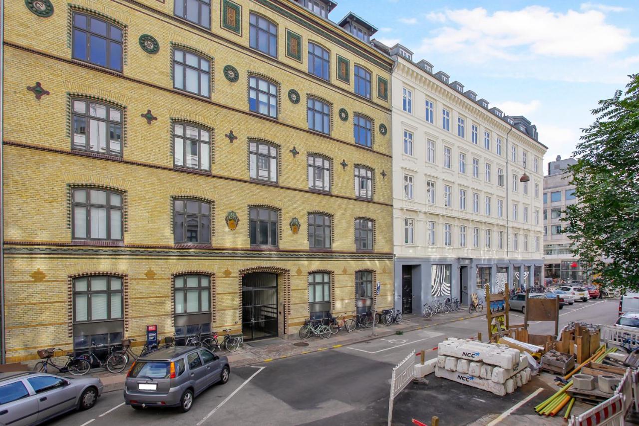 Apartment 2-bedroom In The Heart Of *