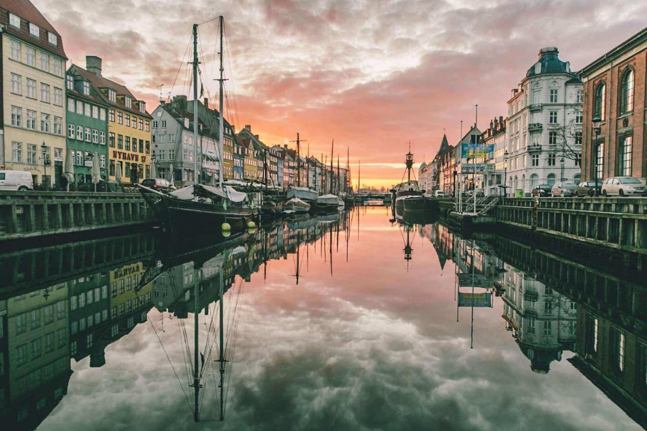 Spacious Flat Centrally Located In Cph's Old Town Apartment