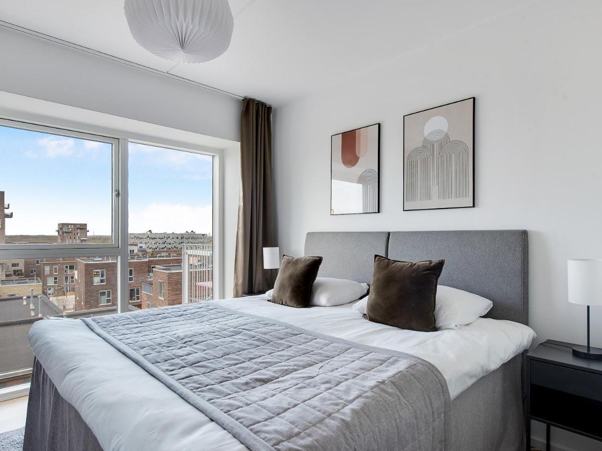 Apartment Sanders Arena - Chic Three-bedroom Close To Metro Station *