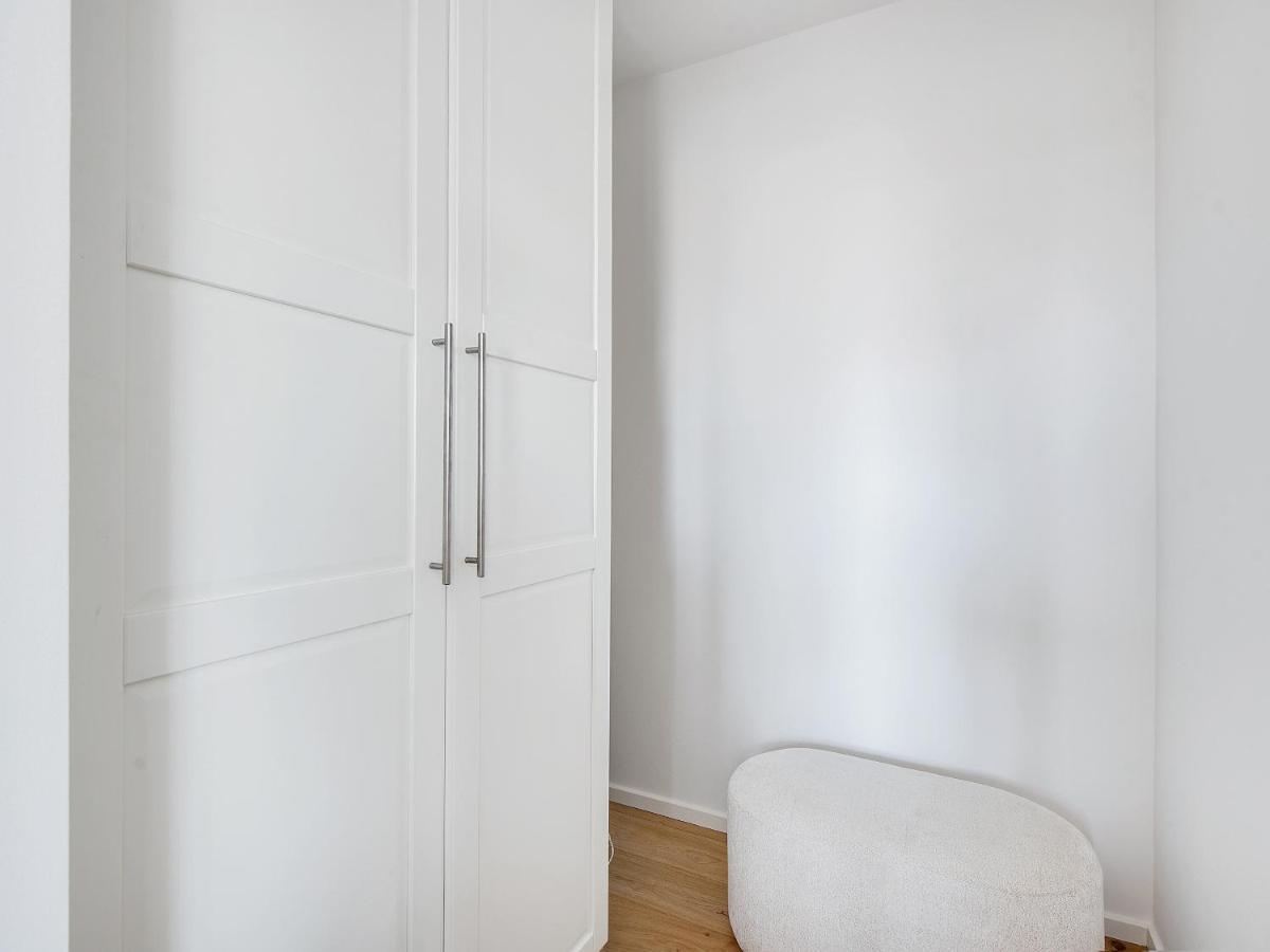 Sanders Arena - Chic Three-bedroom Close To Metro Station Apartment Copenhagen