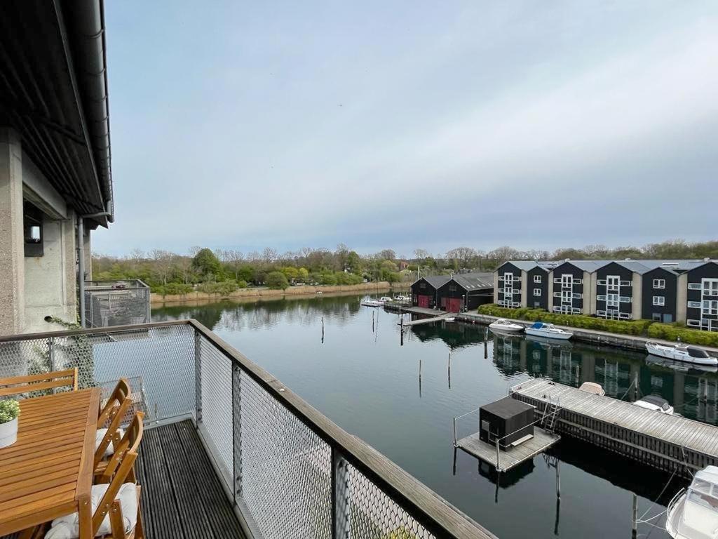 Huoneisto Beautiful Apt Near The Harbour