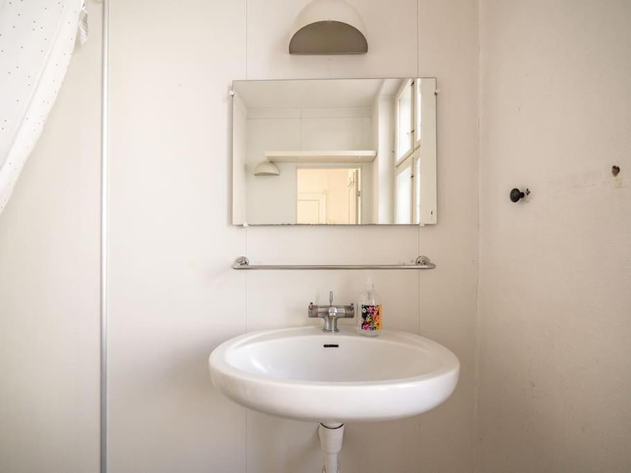 Apartment White Douplex Charm: Big Flat In The City Centre *