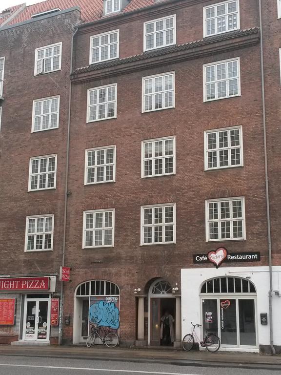 Guesthouset Rent A 2*