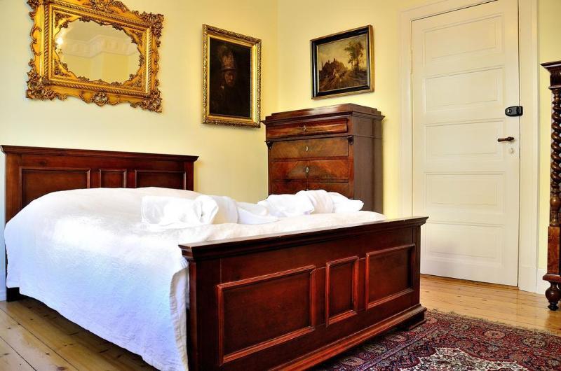 Rent A Guest house